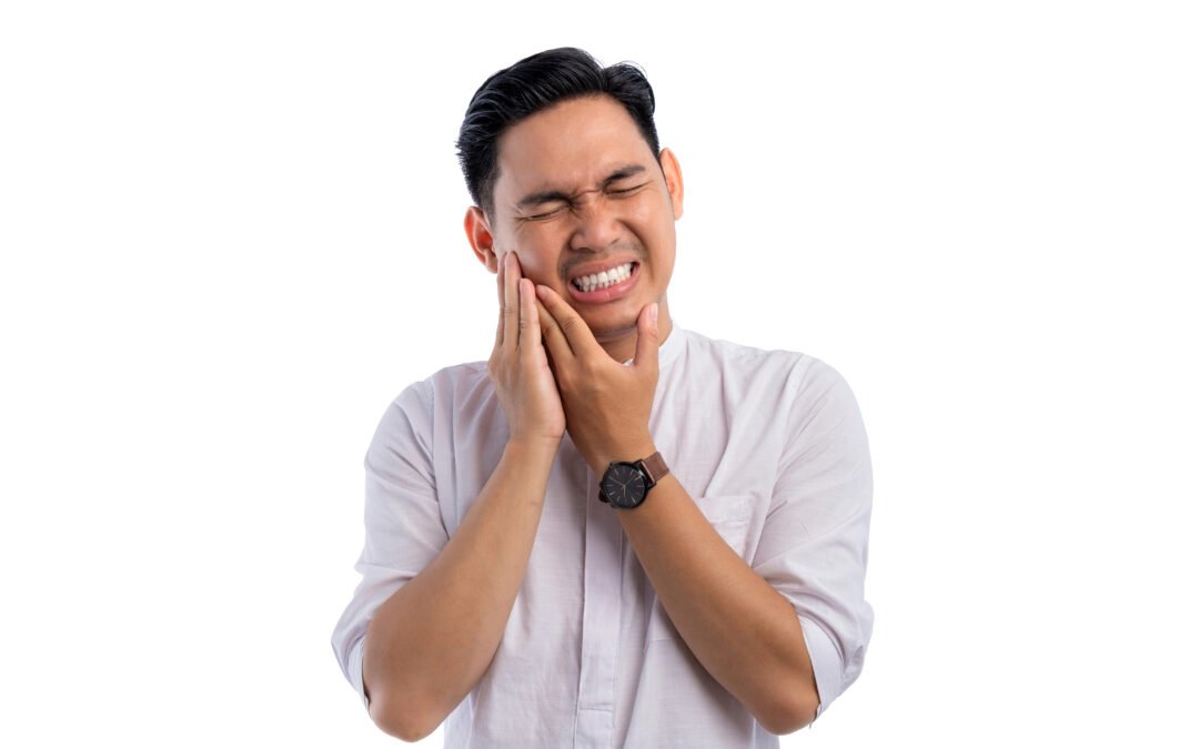 Common Dental Problems and Simple Ways to Keep Them Away